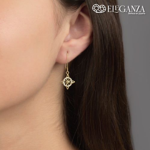 ARETES DE NUDO DE BRUJA CON ZIRCONIAS ORO 10K